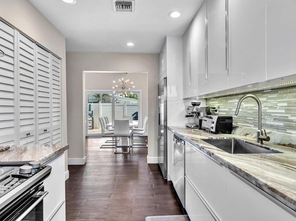 3432 NE 16th Ave, Oakland Park FL 33334