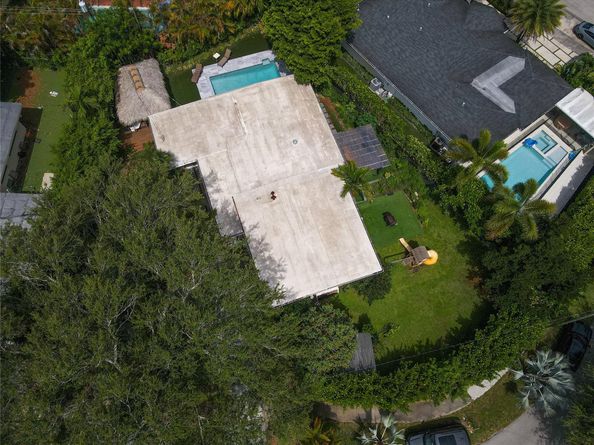 18560 NE 20th Ct, North Miami Beach FL 33179