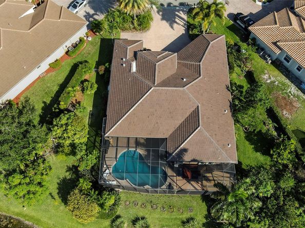 10675 NW 69th PL, Parkland FL 33076