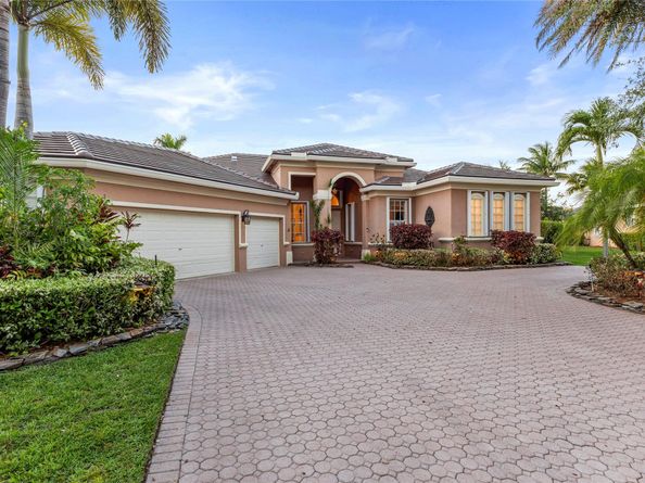 10675 NW 69th PL, Parkland FL 33076