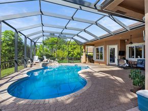 10675 NW 69th PL, Parkland FL 33076