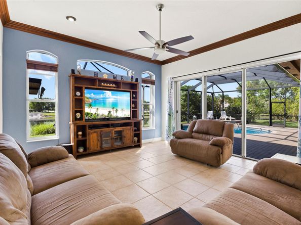 10675 NW 69th PL, Parkland FL 33076