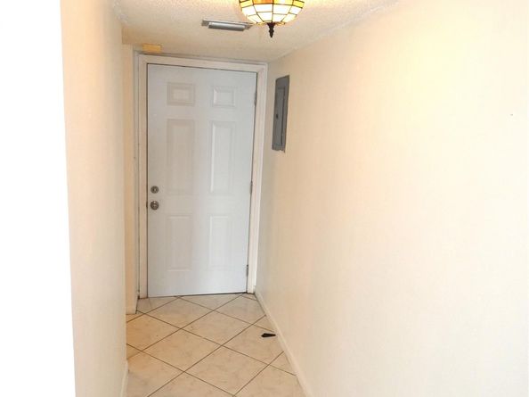 116 Lake Emerald Dr 302, Oakland Park FL 33309