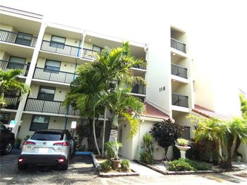 116 Lake Emerald Dr