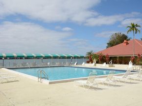 116 Lake Emerald Dr 302, Oakland Park FL 33309