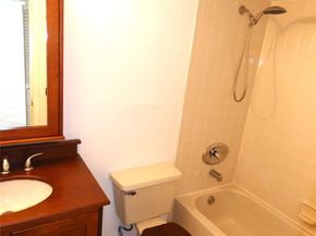116 Lake Emerald Dr 302, Oakland Park FL 33309