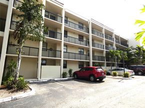 116 Lake Emerald Dr 302, Oakland Park FL 33309