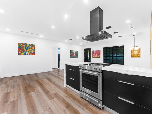4411 Thomas St, Hollywood FL 33021