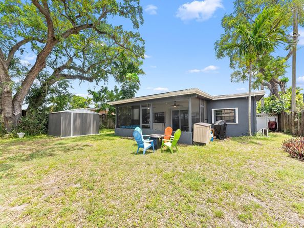 4411 Thomas St, Hollywood FL 33021