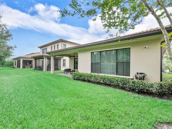 9330 Meridian Dr E, Parkland FL 33076