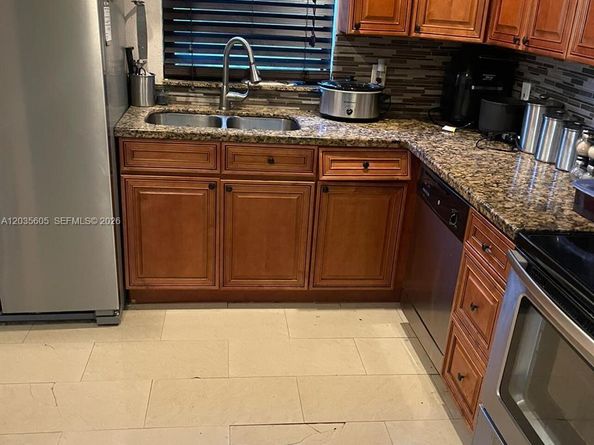 1260 SW 6th Avenue, Deerfield Beach FL 33441