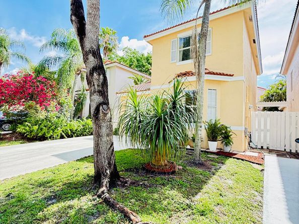 3975 Fern Forest Road, Cooper City FL 33026