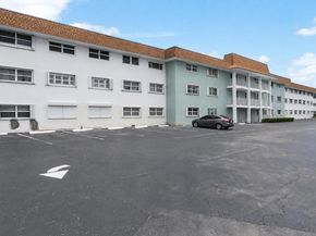 111 Shore Court 203, North Palm Beach FL 33408