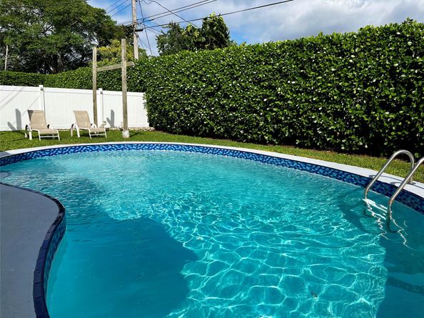 2678-2692 NW 65th Ave, Margate FL 33063