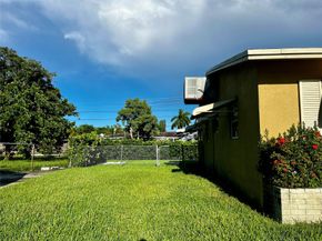 2678-2692 NW 65th Ave, Margate FL 33063