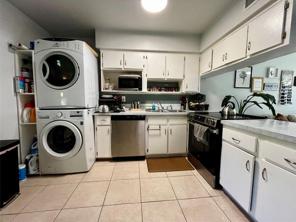 2678-2692 NW 65th Ave, Margate FL 33063