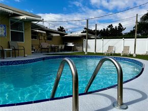 2678-2692 NW 65th Ave, Margate FL 33063