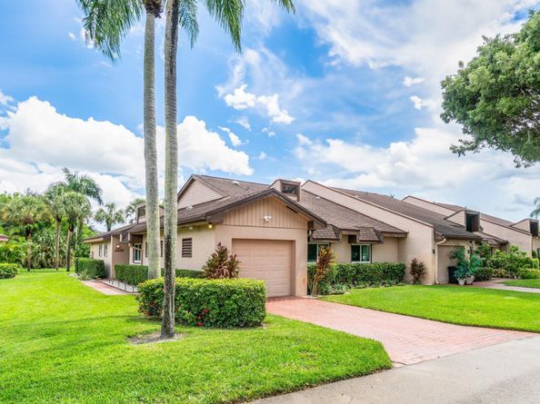 4674 Fountains Drive S, Lake Worth FL 33467