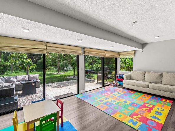 4674 Fountains Drive S, Lake Worth FL 33467