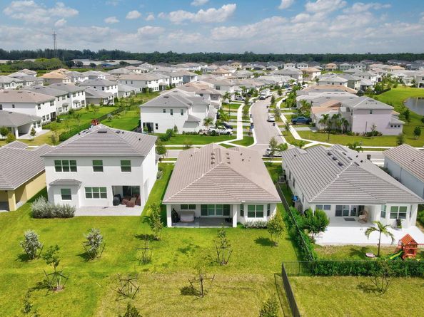 5735 Shore Pine Place, Westlake FL 33470