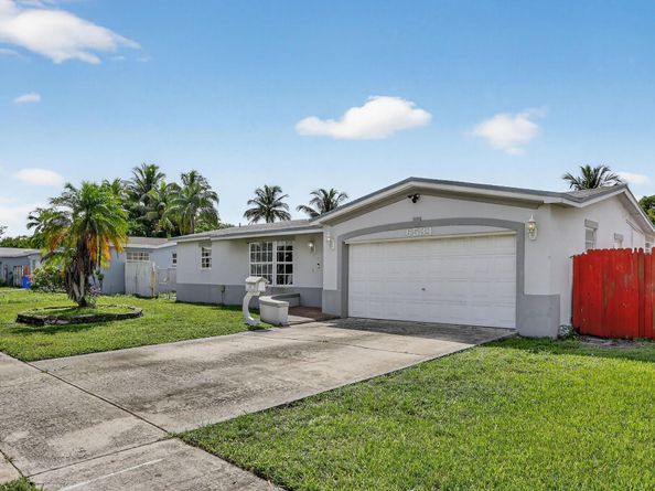 6534 NW 1st St, Margate FL 33063