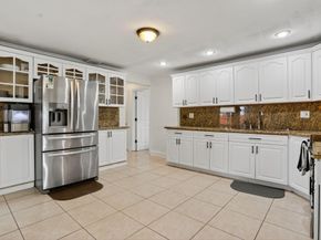6534 NW 1st St, Margate FL 33063