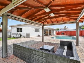 6534 NW 1st St, Margate FL 33063