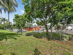 6534 NW 1st St, Margate FL 33063