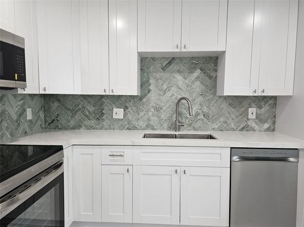 9557 NW 2nd Pl 9557, Coral Springs FL 33071