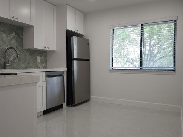 9557 NW 2nd Pl 9557, Coral Springs FL 33071