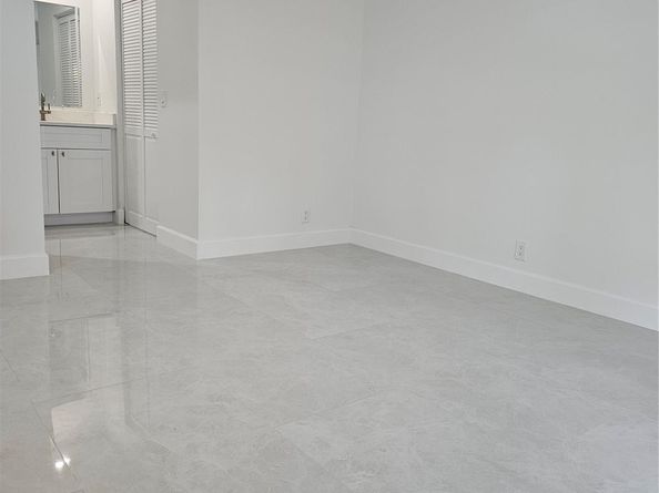 9557 NW 2nd Pl 9557, Coral Springs FL 33071