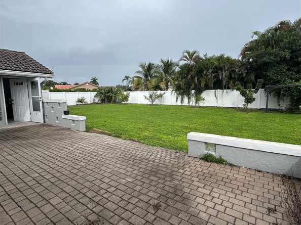 21910 Pine Trce, Boca Raton FL 33428