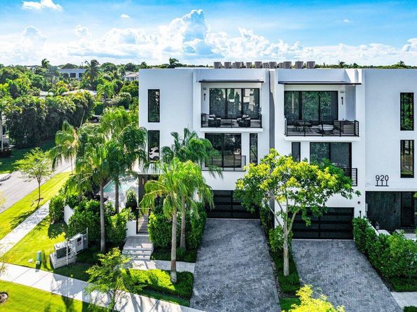 914 Palm Trail, Delray Beach FL 33483