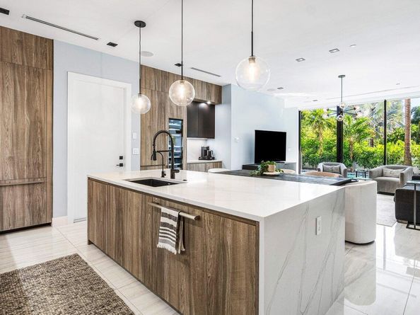 914 Palm Trail, Delray Beach FL 33483