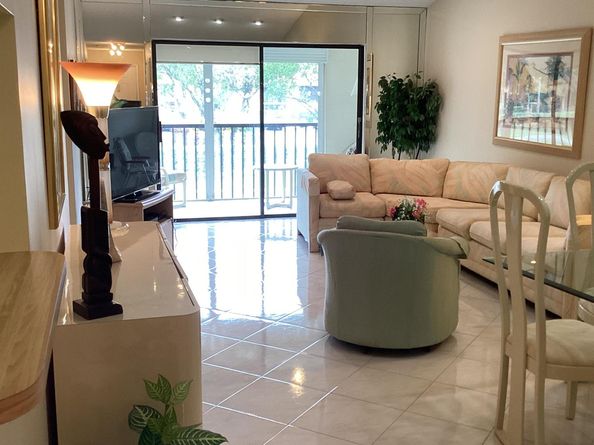 15235 Lakes Of Delray Boulevard 303, Delray Beach FL 33484