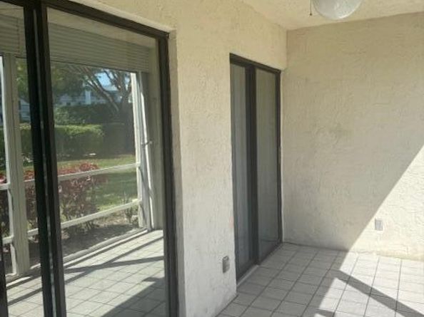 3154 Via Poinciana 114, Lake Worth FL 33467