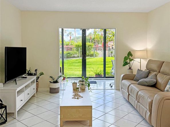2350 NE 14th Street Cswy 108, Pompano Beach FL 33062