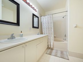 2020 shoma dr 179, Royal Palm Beach FL 33414
