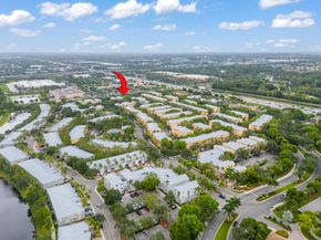 2020 shoma dr 179, Royal Palm Beach FL 33414