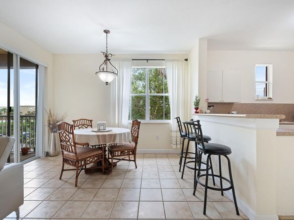 2020 shoma dr 179, Royal Palm Beach FL 33414