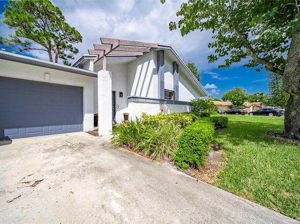 6117 Elsinore Circle, Greenacres FL 33463