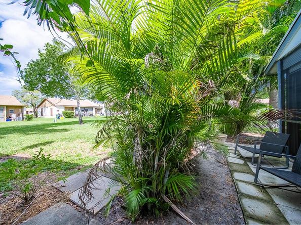 6117 Elsinore Circle, Greenacres FL 33463