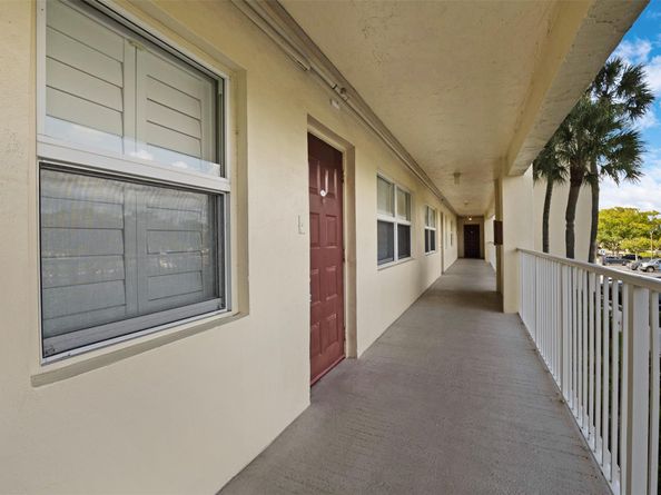 3095 N Course Dr 203, Pompano Beach FL 33069