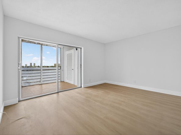 501 Lake Shore 503 Drive 503, Lake Park FL 33403