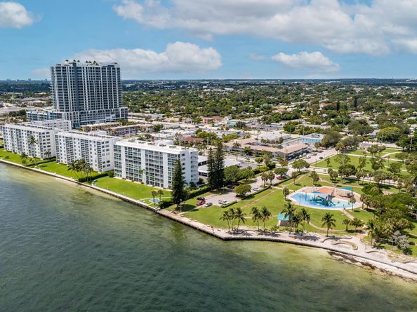 501 Lake Shore 503 Drive 503, Lake Park FL 33403