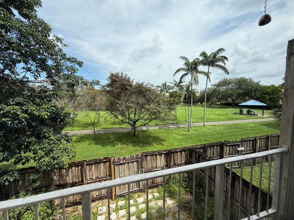 3760 NW 115th Way 122, Coral Springs FL 33065