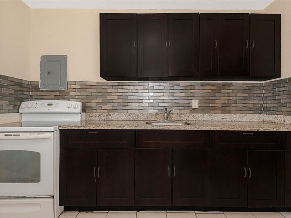 416 NW 19th Ave, Fort Lauderdale FL 33311
