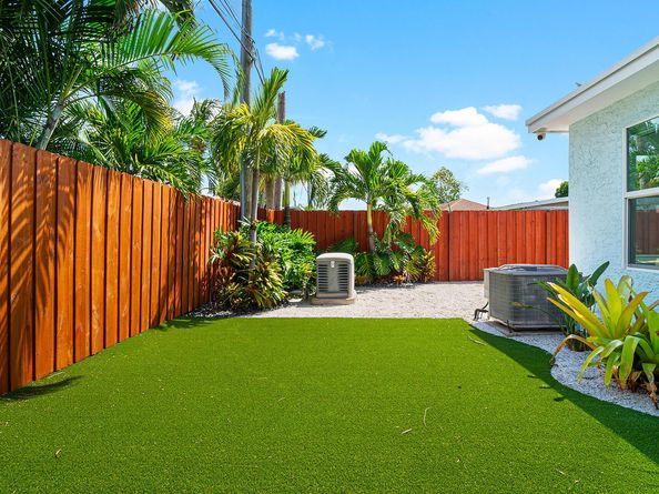 1344 Crest Drive, Lake Worth Beach FL 33461