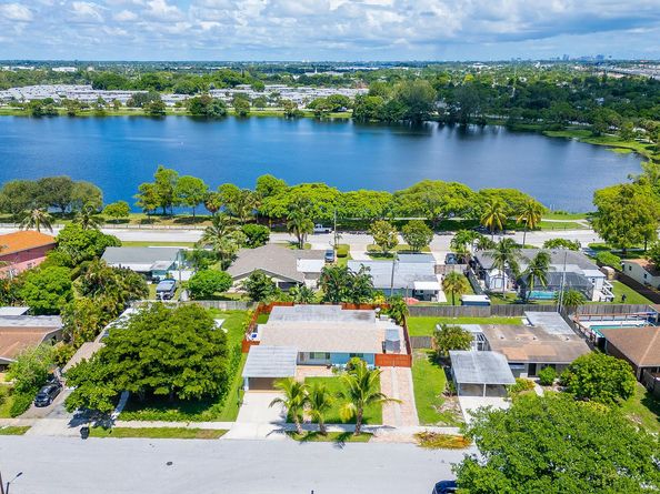 1344 Crest Drive, Lake Worth Beach FL 33461
