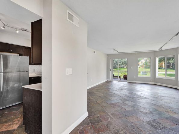 2371 NW 33rd St 706, Oakland Park FL 33309